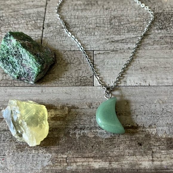 Jewelry - NWT Natural Green Jade moon shaped charm pendant stone necklace silver chain new